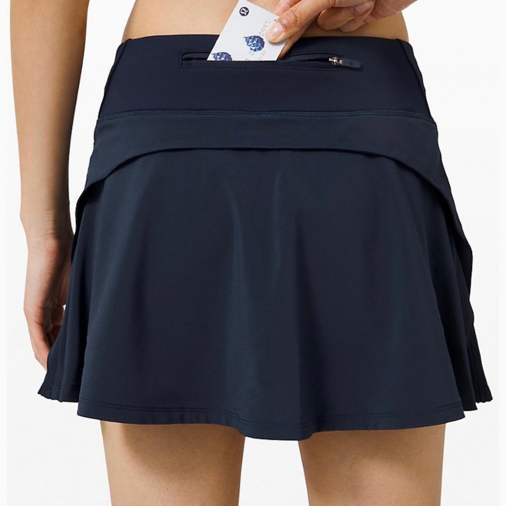 Play Off The Pleats Skirt 13” True Navy Size 2 NWT